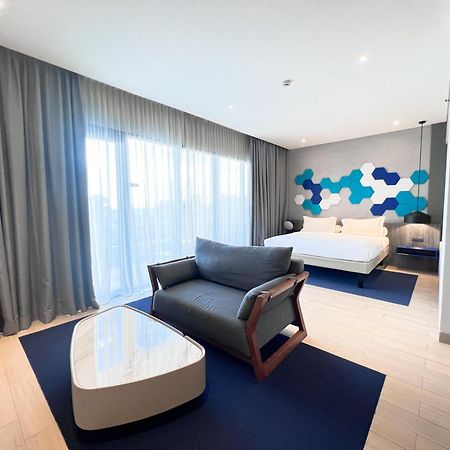Hotel ibis Styles Batam Nagoya Exteriér fotografie